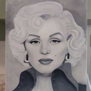 Elegant Marilyn Monroe oil painting